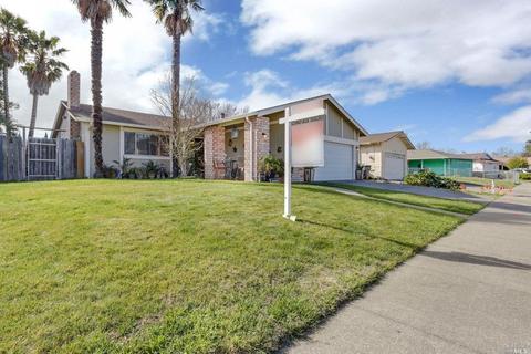1549 Davis Ct, Fairfield, CA 94533 photo 2