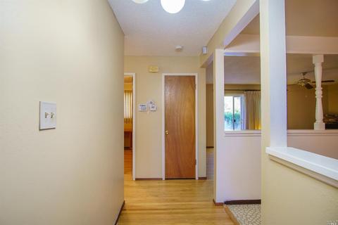 344 Rollingwood Dr, Vallejo, CA 94591 photo 4