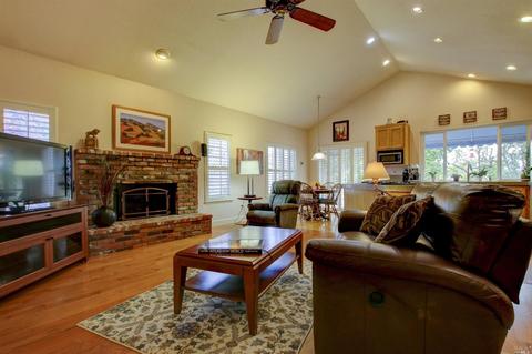 919 Amelia Ct, Windsor, CA 95492 photo 13