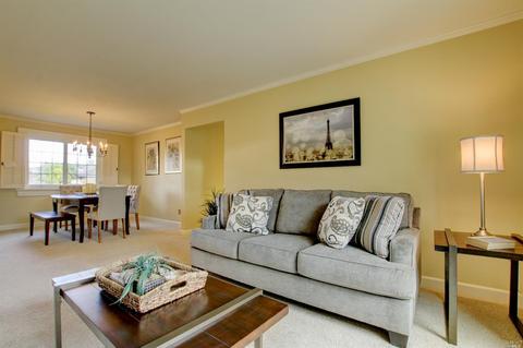 237 Chris St, Windsor, CA 95492 photo 8