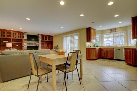 237 Chris St, Windsor, CA 95492 photo 9