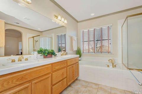 8212 Chanbord Ct, Vallejo, CA 94591 photo 11