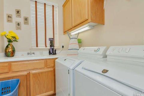 8212 Chanbord Ct, Vallejo, CA 94591 photo 8