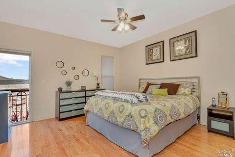 8212 Chanbord Ct, Vallejo, CA 94591 photo 9