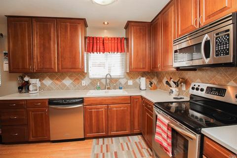 7682 Maverick Ln, Vacaville, CA 95688 photo 13