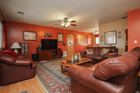 7682 Maverick Ln, Vacaville, CA 95688 photo 5