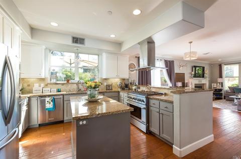 105 105a Caledonian Ct, Cloverdale, CA 95425 photo 11