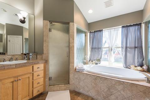 105 105a Caledonian Ct, Cloverdale, CA 95425 photo 21