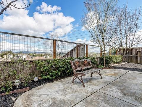 516 Valleyview Ct, Vallejo, CA 94591 photo 32