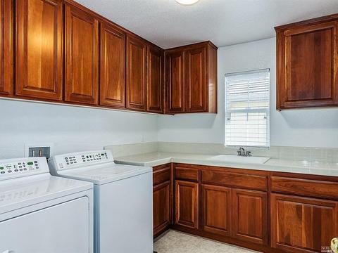 516 Valleyview Ct, Vallejo, CA 94591 photo 31