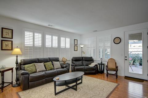 5047 Staghorn Dr, Vallejo, CA 94591 photo 4