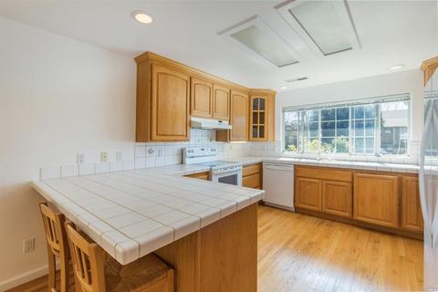 761 Creekview Pl, Windsor, CA 95492 photo 4