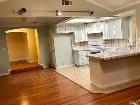 305 Notre Dame Dr, Vallejo, CA 94589 photo 5