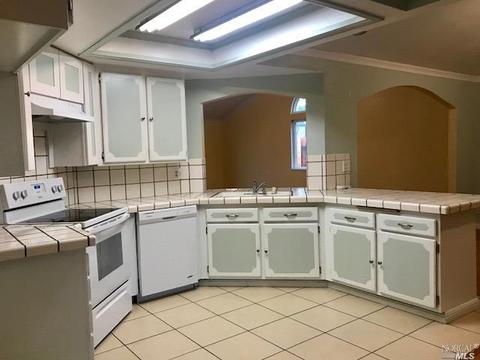 305 Notre Dame Dr, Vallejo, CA 94589 photo 2
