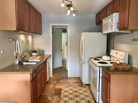 218 La Brea St, Vallejo, CA 94591 photo 9