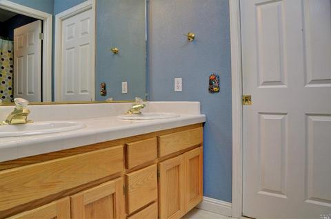 9617 Lord Dr, Windsor, CA 95492 photo 11