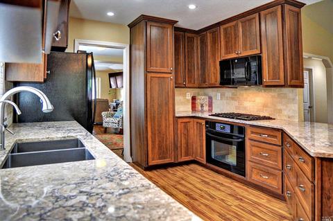 9617 Lord Dr, Windsor, CA 95492 photo 5