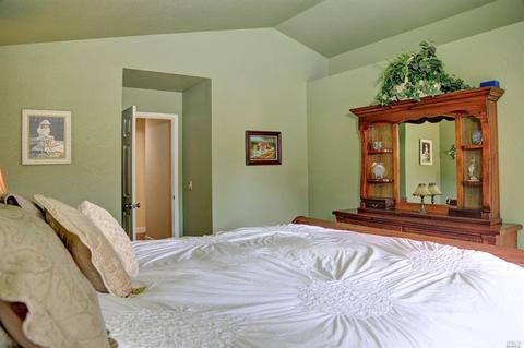 9617 Lord Dr, Windsor, CA 95492 photo 12
