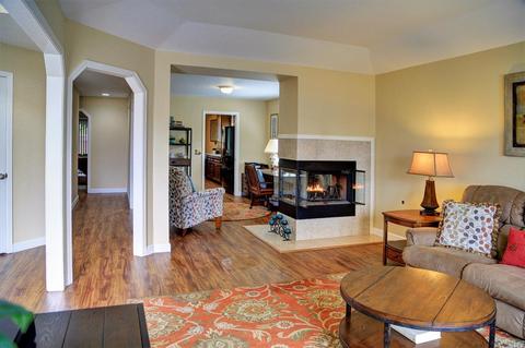 9617 Lord Dr, Windsor, CA 95492 photo 2