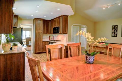 9617 Lord Dr, Windsor, CA 95492 photo 6