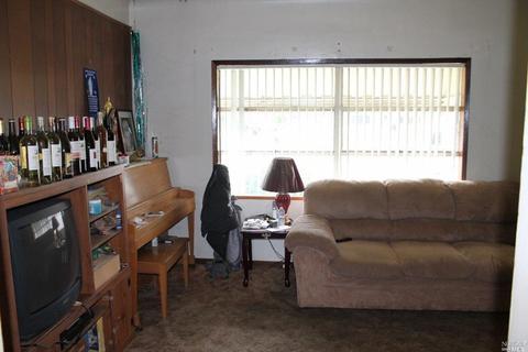 1015 N Pine St, Ukiah, CA 95482 photo 5