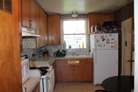1015 N Pine St, Ukiah, CA 95482 photo 7