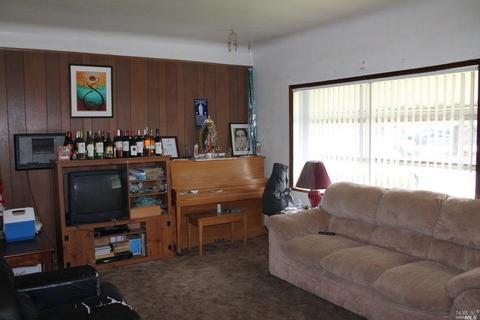 1015 N Pine St, Ukiah, CA 95482 photo 4