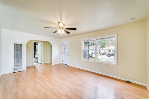 186 Dewitt Ave, Napa, CA 94558 photo 4