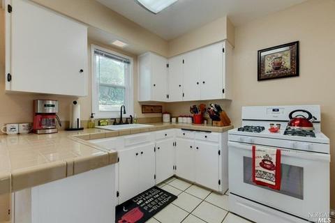 551 Del Mar Ave, Vallejo, CA 94589 photo 9