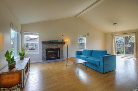 283 Robin Ave, Cotati, CA 94931 photo 2
