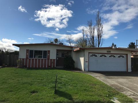 225 E Pacific Ave, Fairfield, CA 94533 photo 1
