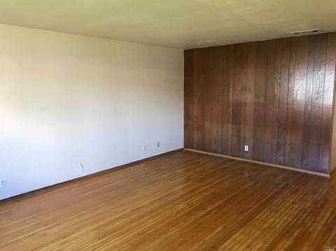 225 E Pacific Ave, Fairfield, CA 94533 photo 3
