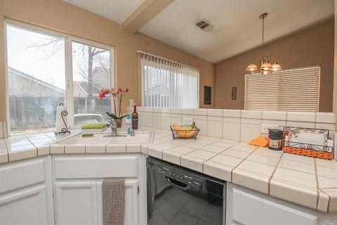 1015 Windmill Dr, Dixon, CA 95620 photo 14