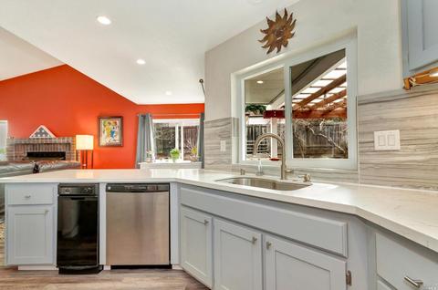 219 Reynard Ln, Vallejo, CA 94591 photo 8