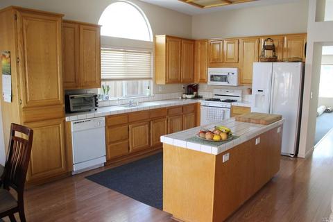 1480 Ingrid Dr, Dixon, CA 95620 photo 2