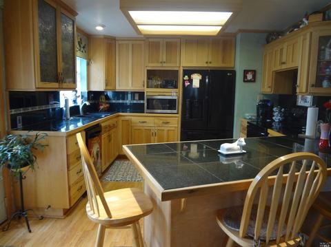 389 Stutsman Rd, Ukiah, CA 95482 photo 3