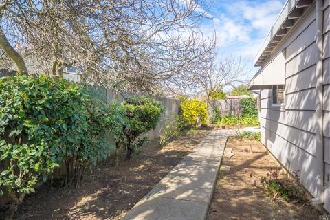 224 Cortland Cir, Vallejo, CA 94589 photo 28