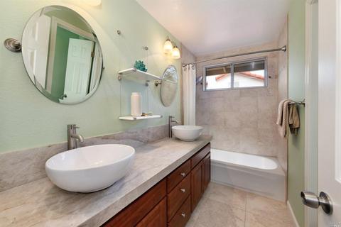 340 La Quinta Dr, Windsor, CA 95492 photo 21