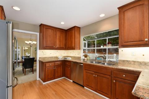 340 La Quinta Dr, Windsor, CA 95492 photo 6