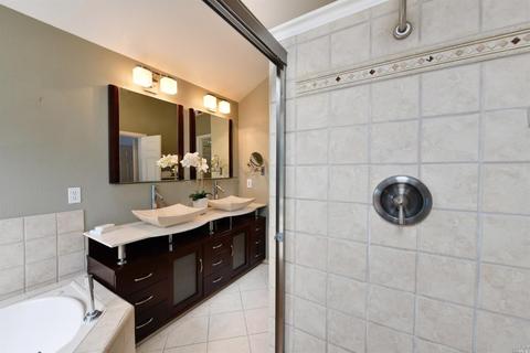 340 La Quinta Dr, Windsor, CA 95492 photo 15