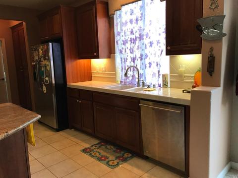 1876 Landmark Dr, Vallejo, CA 94591 photo 6