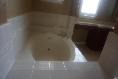 1876 Landmark Dr, Vallejo, CA 94591 photo 17