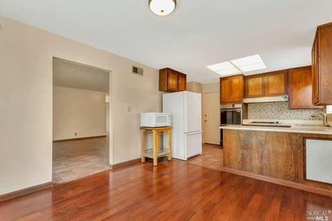 2618 Silvercrest St, Pinole, CA 94564 photo 9