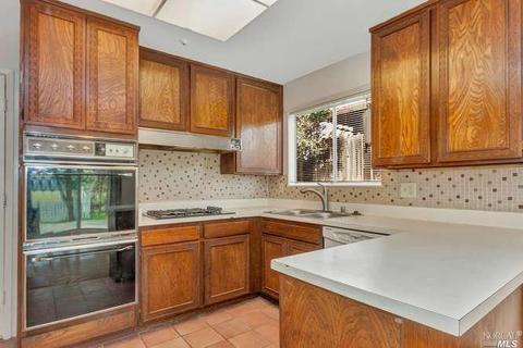 2618 Silvercrest St, Pinole, CA 94564 photo 11