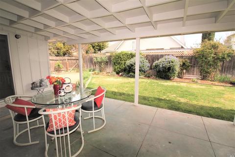 211 S 8th St, Dixon, CA 95620 photo 9