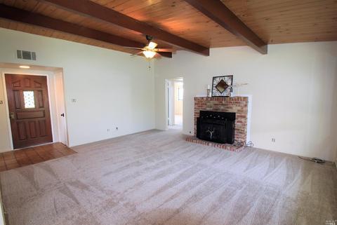 211 S 8th St, Dixon, CA 95620 photo 4