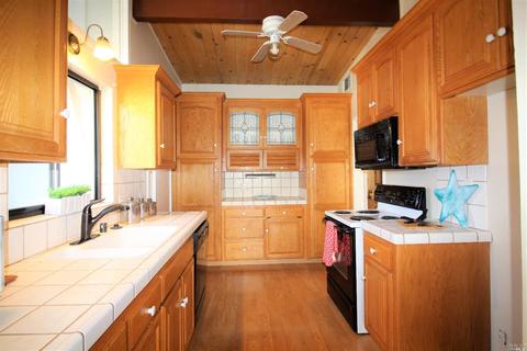 211 S 8th St, Dixon, CA 95620 photo 2