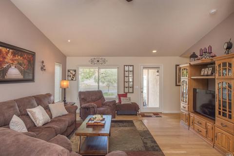 1011 Ventana Dr, Windsor, CA 95492 photo 6