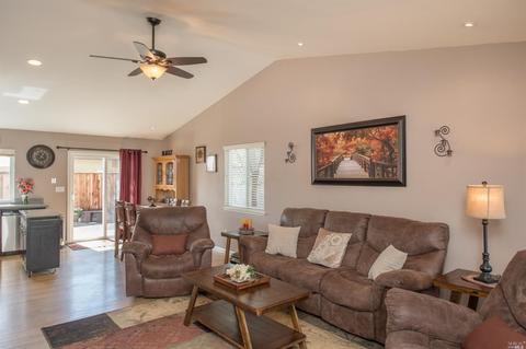 1011 Ventana Dr, Windsor, CA 95492 photo 5