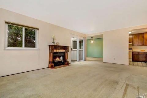 285 Whale Bone Ct, Vallejo, CA 94591 photo 4